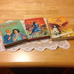 Vintage Romance and Mystery bundle, Donna Parker, Betty Zane, Love's Creek